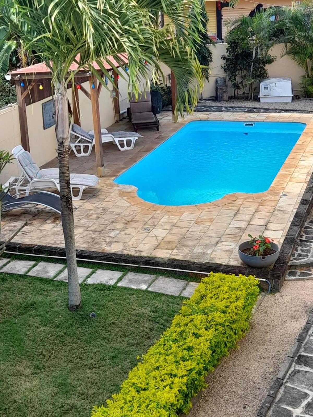 Villa Santa Avec Piscine Et Jardin Пуант-о-Пиман Экстерьер фото